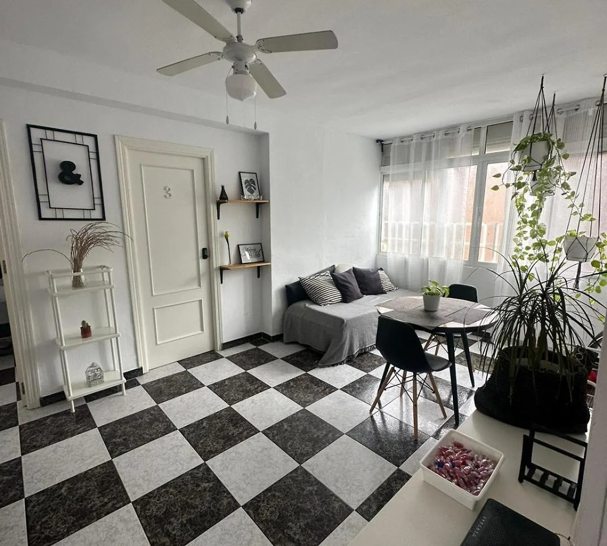Habitacion Privada En Piso Compartido En 3 Planta Sin Ascensor No Es Piso Entero Fuengirola Ubytování v soukromí