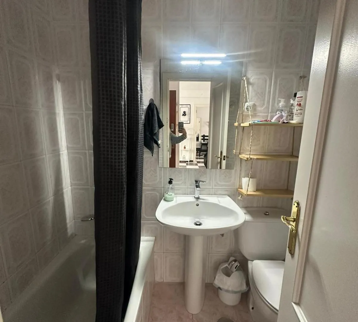 Habitacion Privada En Piso Compartido En 3 Planta Sin Ascensor No Es Piso Entero Fuengirola 0*,